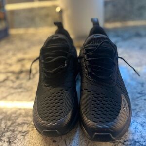 Nike Air Max 270